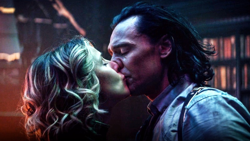 Loki e Sylvie se beijam na temporada 1