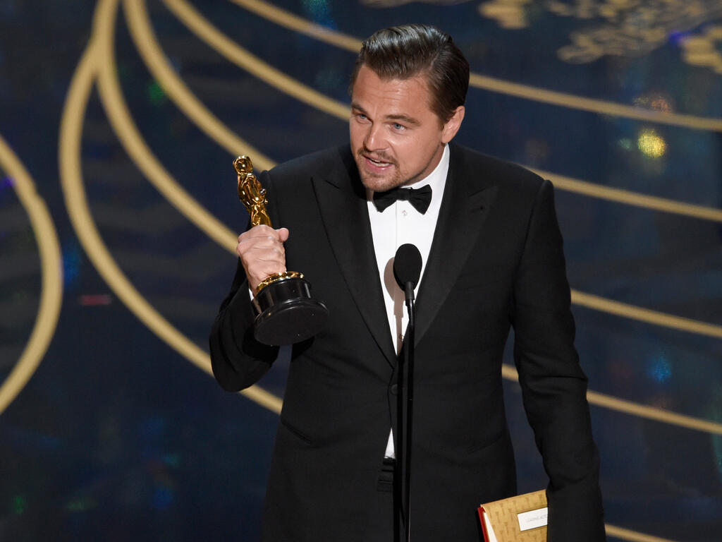 DiCaprio giving his acceptance speech in 2016